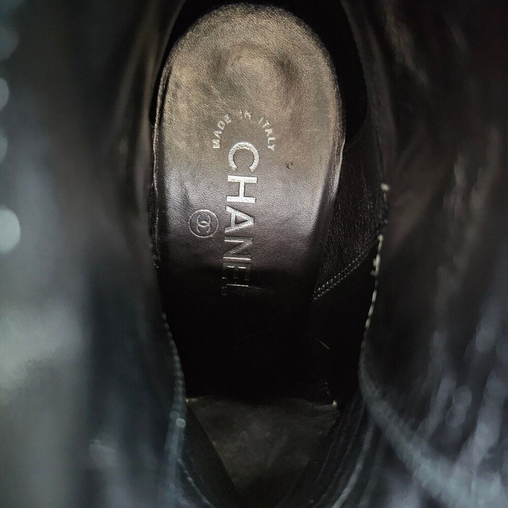 Chanel 22B CC Cap Toe Short Boot Size 39.5 8.5 9 Gray Suede Patent Black Leather - Picture 12 of 12